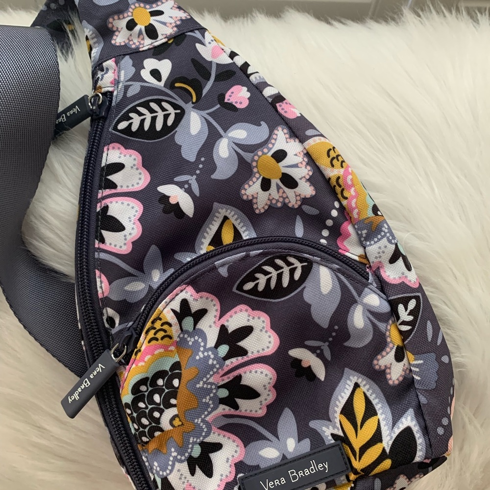 Like new Vera Bradley sling bag